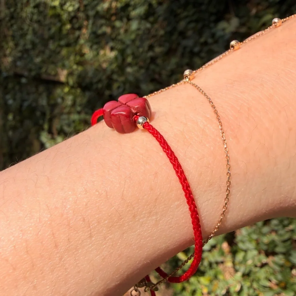 Red Clover Bead Friendship Bracelet - Unique Jewelry
